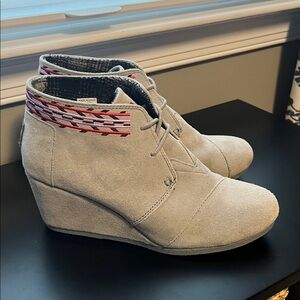 TOMS Kala Wedge Bootie Women’s Sz 8